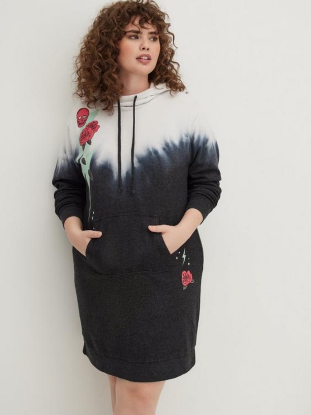#T356 - NWT Torrid Black and White Ombre Hoodie Dress with Red Rose Graphic- 2X
